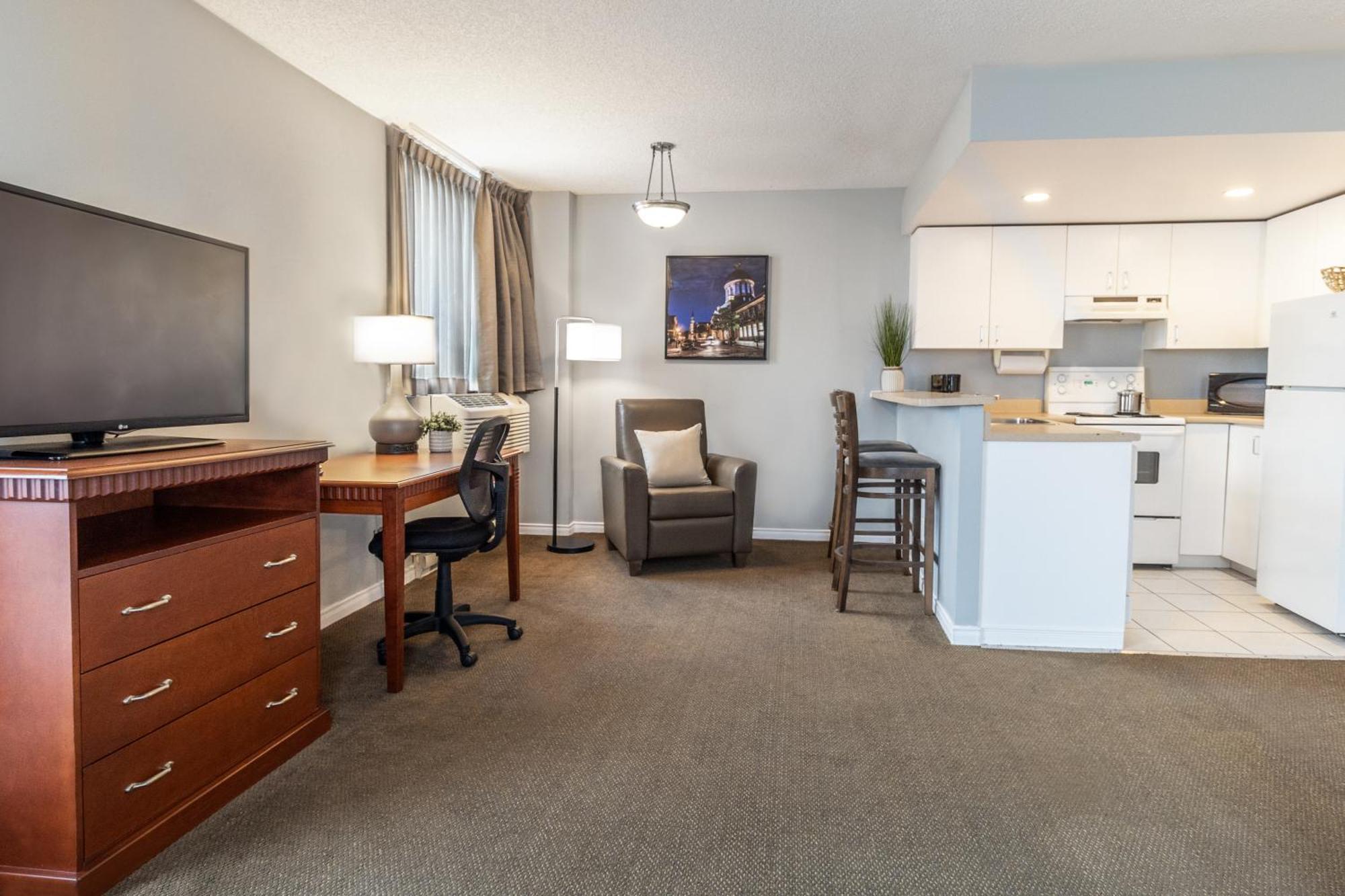 Saint-laurent Hotel Montreal